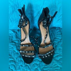 BLACK STILETTOS SIZE 10